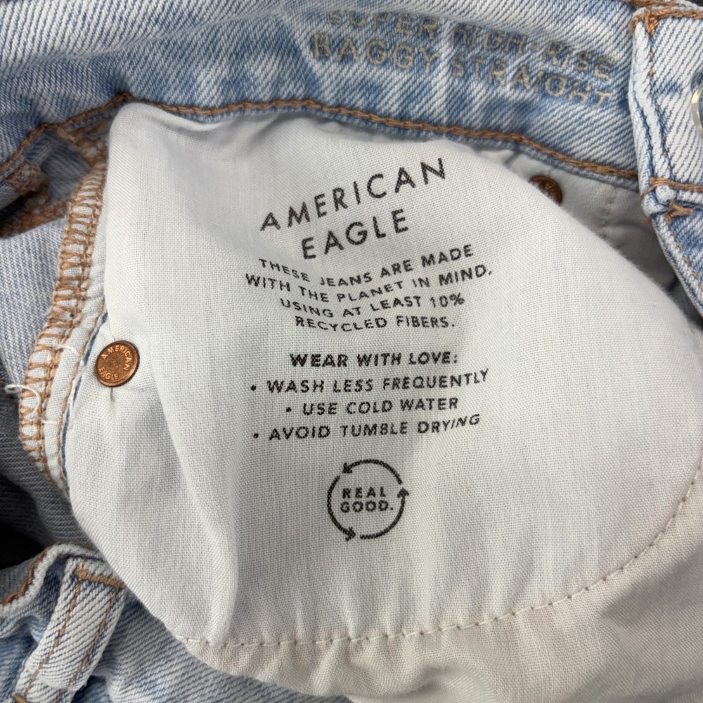American Eagle Baggy Straight Jeans Light Wash Denim Size 2 Super High Rise - Picture 8 of 12